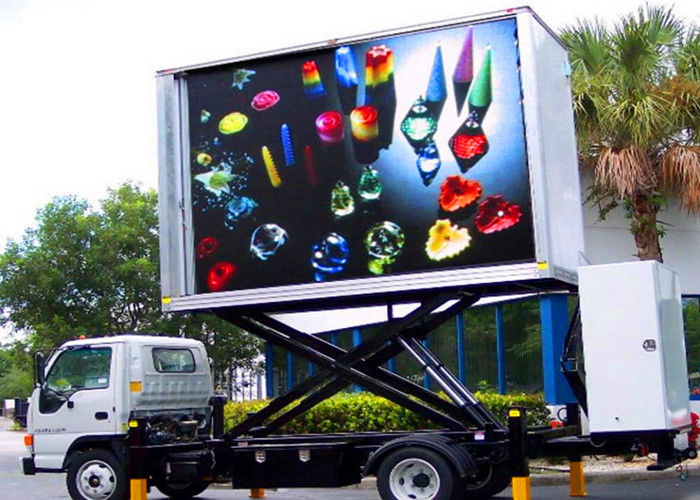 Τοποθετημένο οδηγήσεων αυτοκίνητο οθόνης των κινητών ρυμουλκό που διαφημίζει την επίδειξη 8mm των τηλεοπτικών οδηγήσεων πίσσα εικονοκυττάρου προμηθευτής